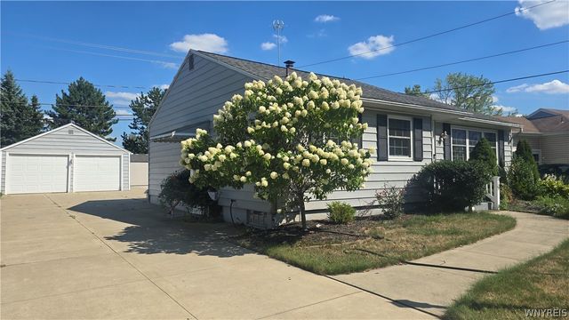 79 Rosemont Drive, Amherst, NY 14226