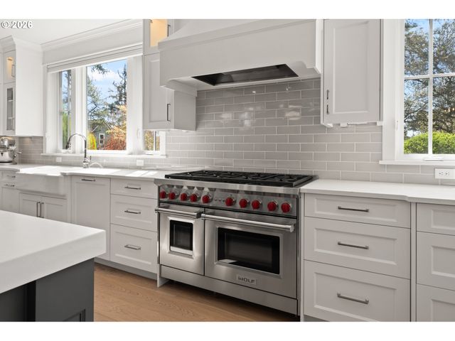 804 4TH St, Lake Oswego, OR 97034