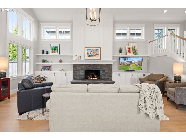 804 4TH St, Lake Oswego, OR 97034