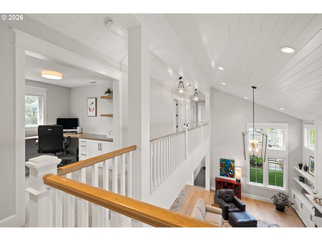 804 4TH St, Lake Oswego, OR 97034