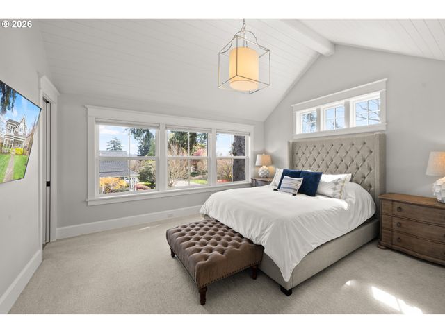 804 4TH St, Lake Oswego, OR 97034