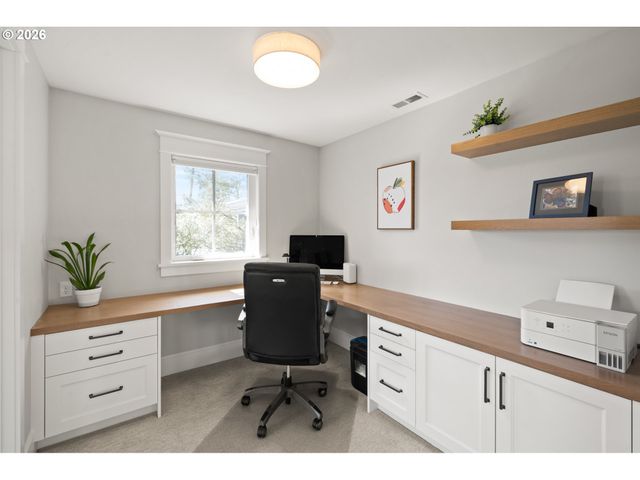 804 4TH St, Lake Oswego, OR 97034