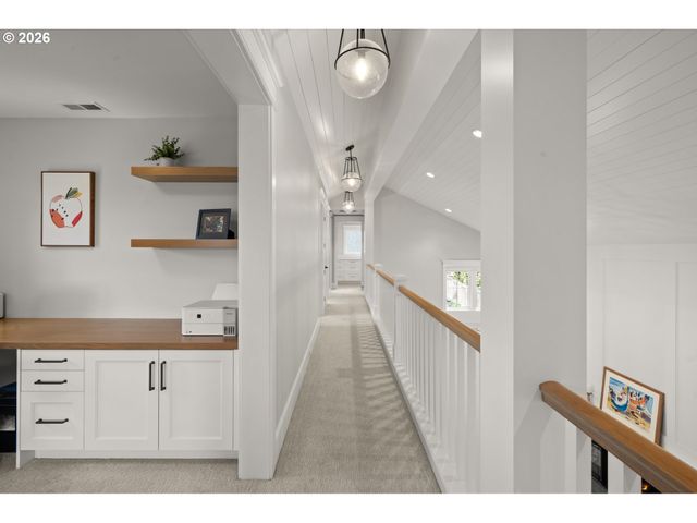 804 4TH St, Lake Oswego, OR 97034