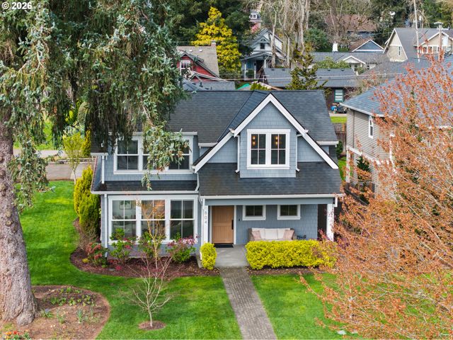 804 4TH St, Lake Oswego, OR 97034