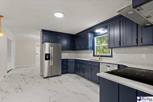 410 Woodland Dr, Marion, SC 29571