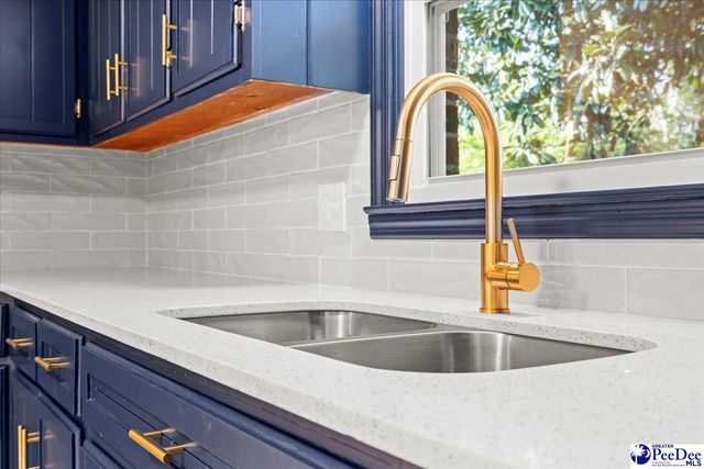 410 Woodland Dr, Marion, SC 29571