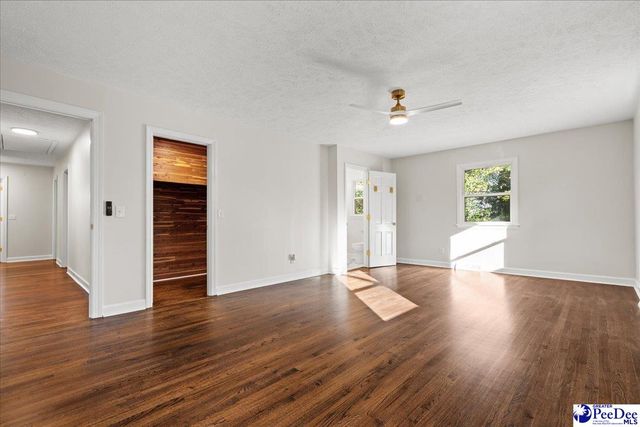 410 Woodland Dr, Marion, SC 29571