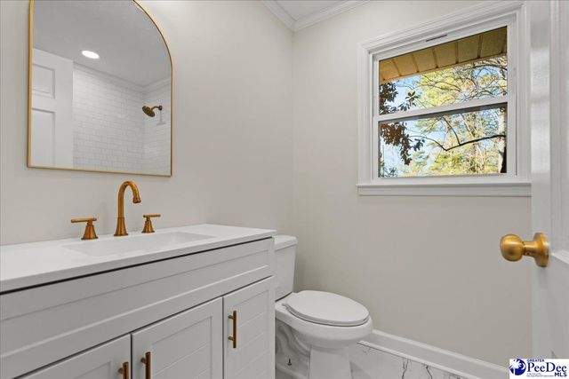 410 Woodland Dr, Marion, SC 29571