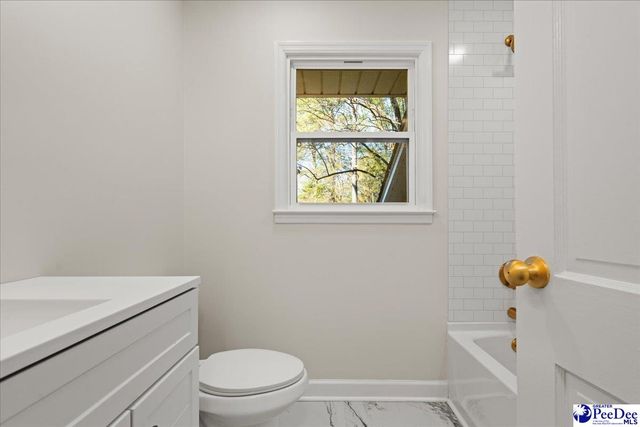 410 Woodland Dr, Marion, SC 29571