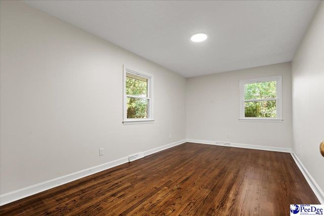 410 Woodland Dr, Marion, SC 29571