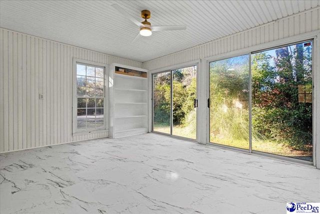 410 Woodland Dr, Marion, SC 29571