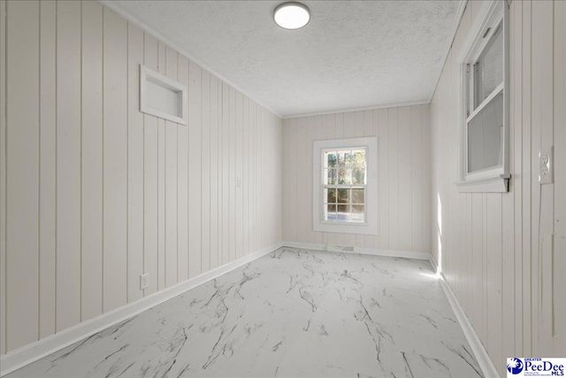 410 Woodland Dr, Marion, SC 29571