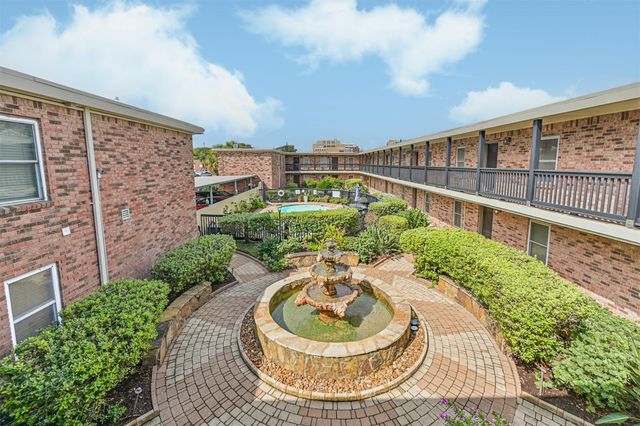 402 Post Office 201, Galveston, TX 77550