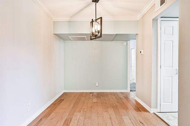 402 Post Office 201, Galveston, TX 77550