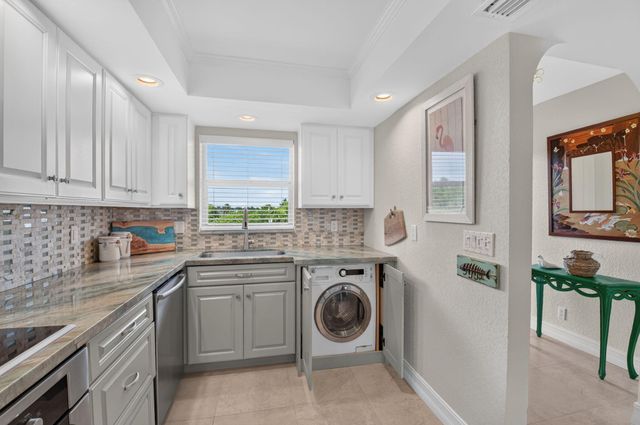 1040 BANYAN Road 4060, Boca Raton, FL 33432