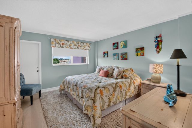 1040 BANYAN Road 4060, Boca Raton, FL 33432