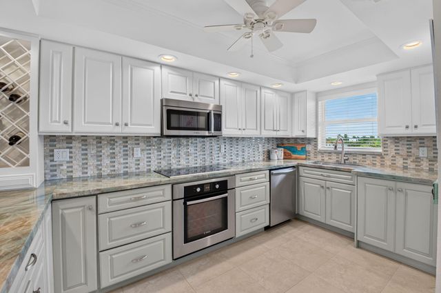 1040 BANYAN Road 4060, Boca Raton, FL 33432