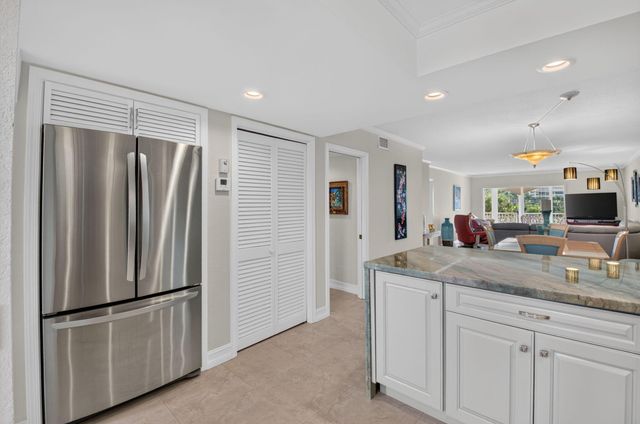 1040 BANYAN Road 4060, Boca Raton, FL 33432