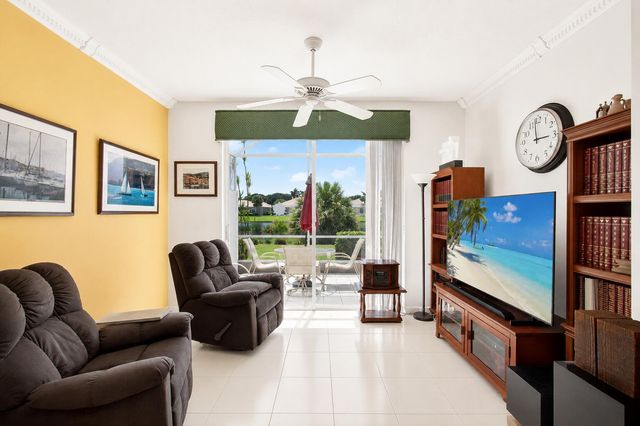10773 Royal Caribbean Circle, Boynton Beach, FL 33437