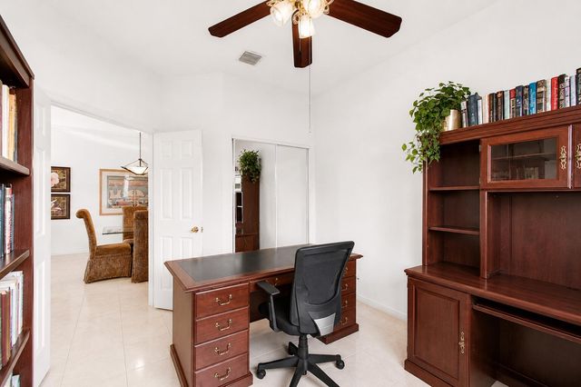 10773 Royal Caribbean Circle, Boynton Beach, FL 33437