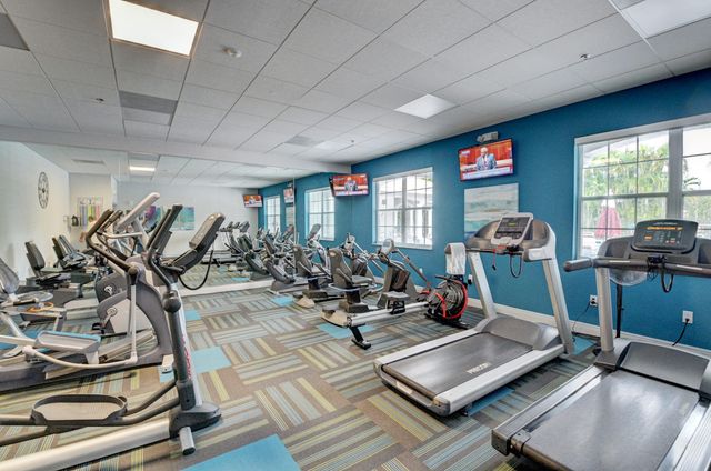 10773 Royal Caribbean Circle, Boynton Beach, FL 33437