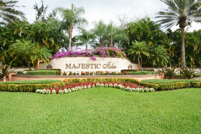 10773 Royal Caribbean Circle, Boynton Beach, FL 33437
