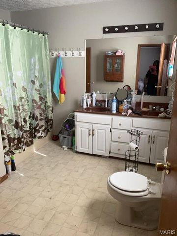 14040 Howard Lane, Dixon, MO 65459