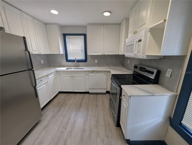 2004 2ND AVENUE E 1, Bradenton, FL 34208