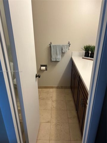 3100 NE 49th Street 510, Fort Lauderdale, FL 33308