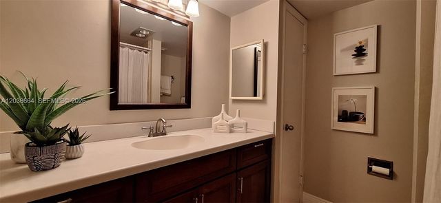 3100 NE 49th Street 510, Fort Lauderdale, FL 33308