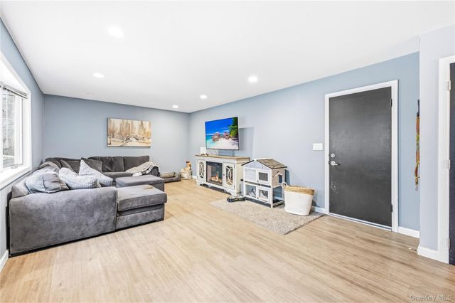 83 Newport Avenue, Tappan, NY 10983