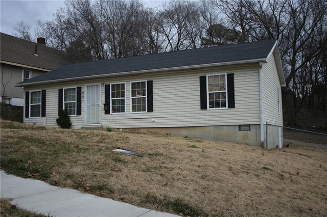 1631 Belmont Avenue, Kansas City, MO 64126