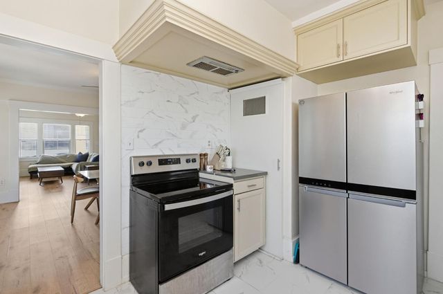 445 E Weldon Avenue, Fresno, CA 93704