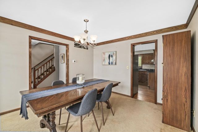 406 Crescent LANE, Thiensville, WI 53092