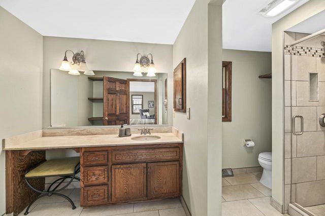 406 Crescent LANE, Thiensville, WI 53092