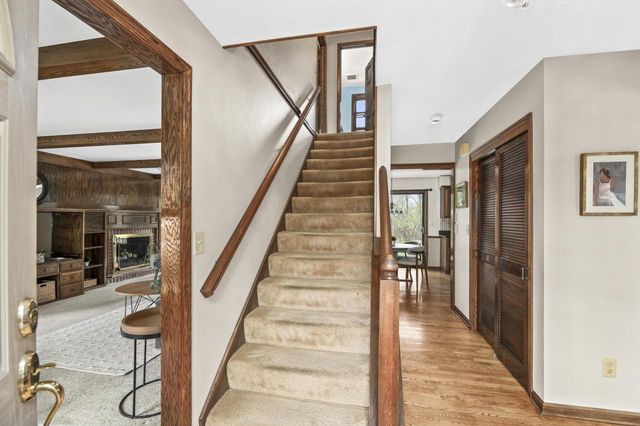 406 Crescent LANE, Thiensville, WI 53092