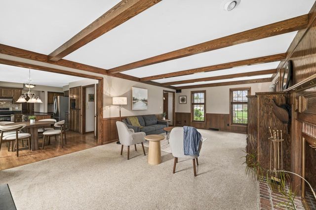 406 Crescent LANE, Thiensville, WI 53092