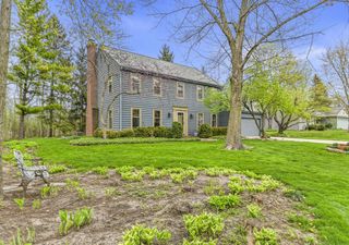 406 Crescent LANE, Thiensville, WI 53092