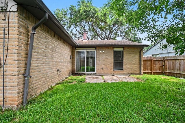 6834 Gettysburg Drive, Richmond, TX 77469