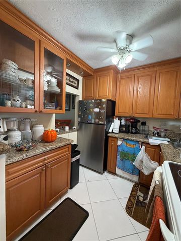 9041 Sunrise Lakes Boulevard 207, Sunrise, FL 33322