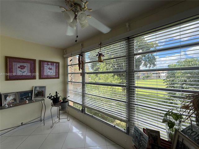 9041 Sunrise Lakes Boulevard 207, Sunrise, FL 33322