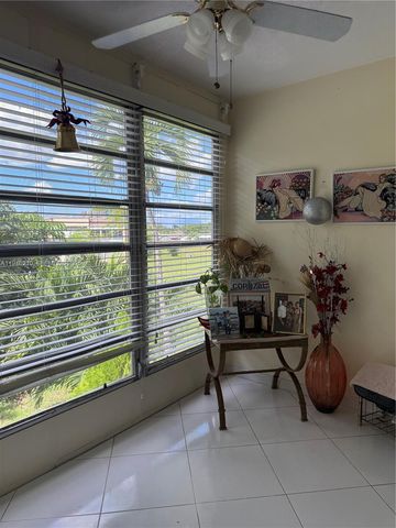 9041 Sunrise Lakes Boulevard 207, Sunrise, FL 33322