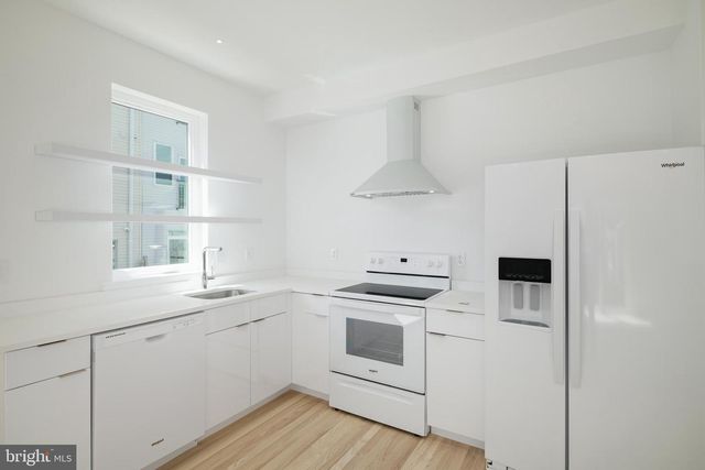 1842 E HAROLD ST, Philadelphia, PA 19125