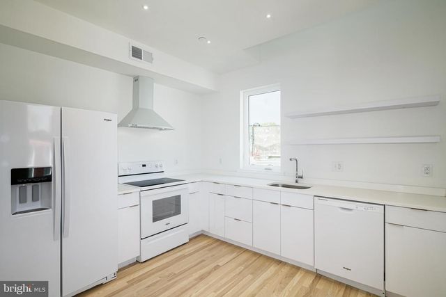 1842 E HAROLD ST, Philadelphia, PA 19125