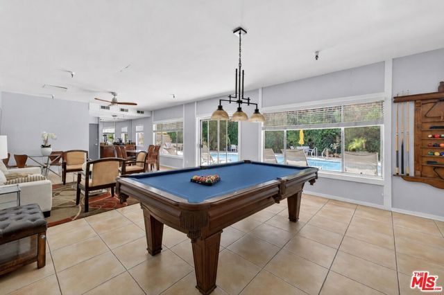 8530 Holloway Drive 303, West Hollywood, CA 90069