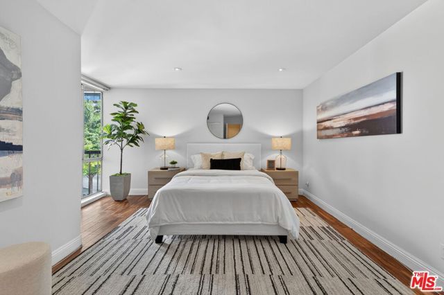 8530 Holloway Drive 303, West Hollywood, CA 90069