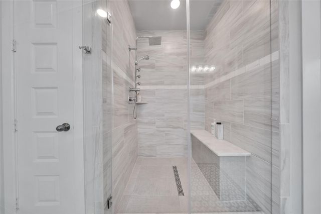8826 Forest Side Drive, Missouri City, TX 77459