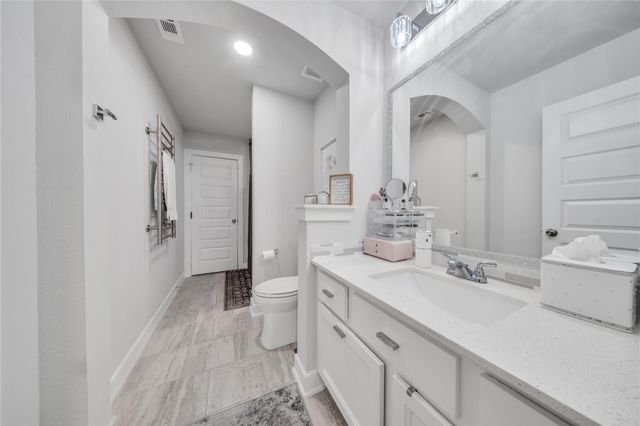 8826 Forest Side Drive, Missouri City, TX 77459