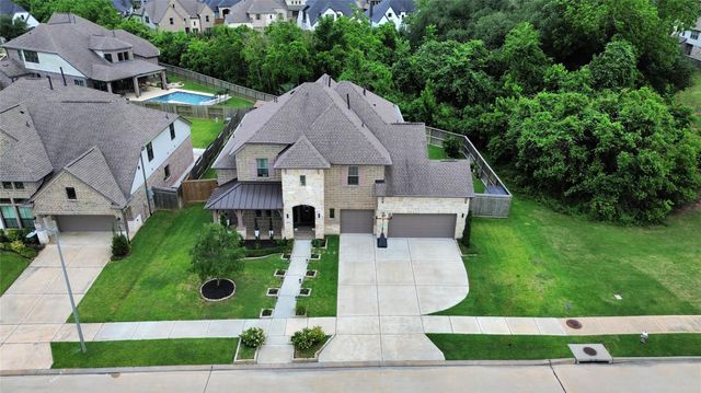 8826 Forest Side Drive, Missouri City, TX 77459