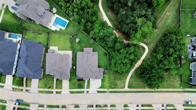 8826 Forest Side Drive, Missouri City, TX 77459